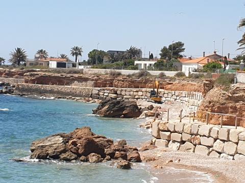 El Servicio de Costas y el Ayuntamiento avanzan con las obras de adecuación del litoral de la Costa Norte