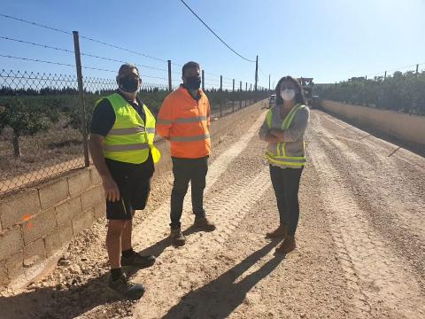 Obres i Serveis adecua la calle de la Closa