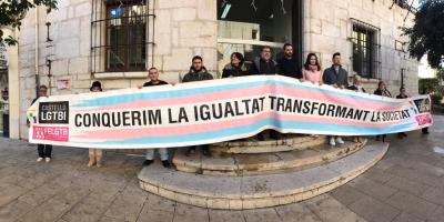 El Ayuntamiento de Vinaròs celebra la aprobación de la ley valenciana LGTBI