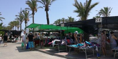 Vinaròs recupera el mercat ambulant del dijous