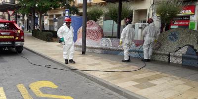Los bomberos realizan tareas de desinfección en Vinaròs